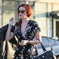 Rumer Willis exits Neil George Salon carrying a garment bag | Picture 111161